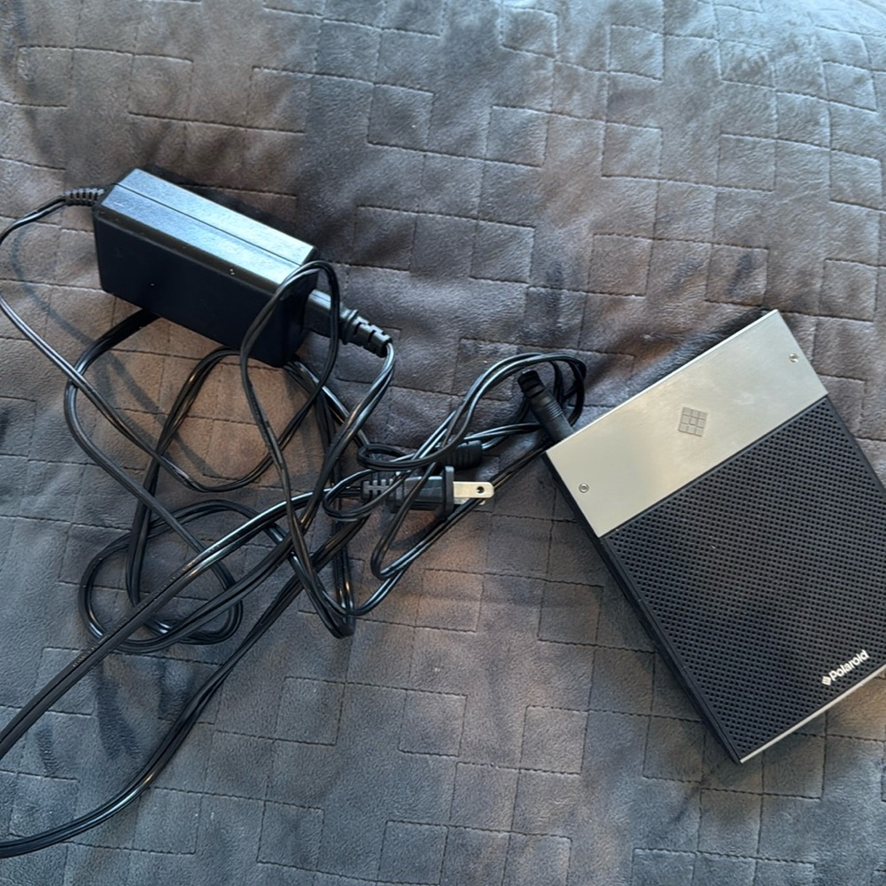 Polaroid GL10 Instant Mobile Printer Battery & charger